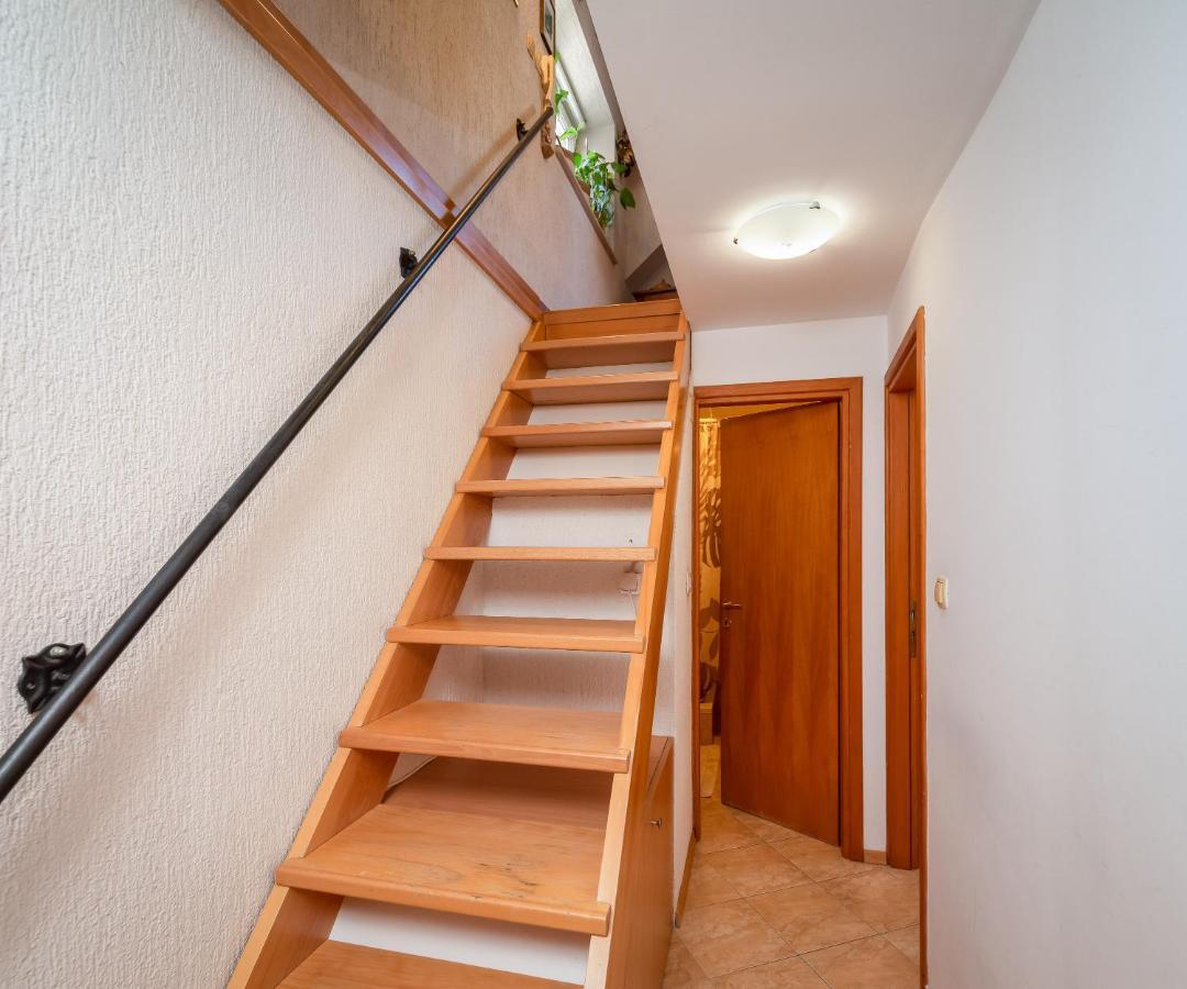 אומיס Central Alley מראה חיצוני תמונה