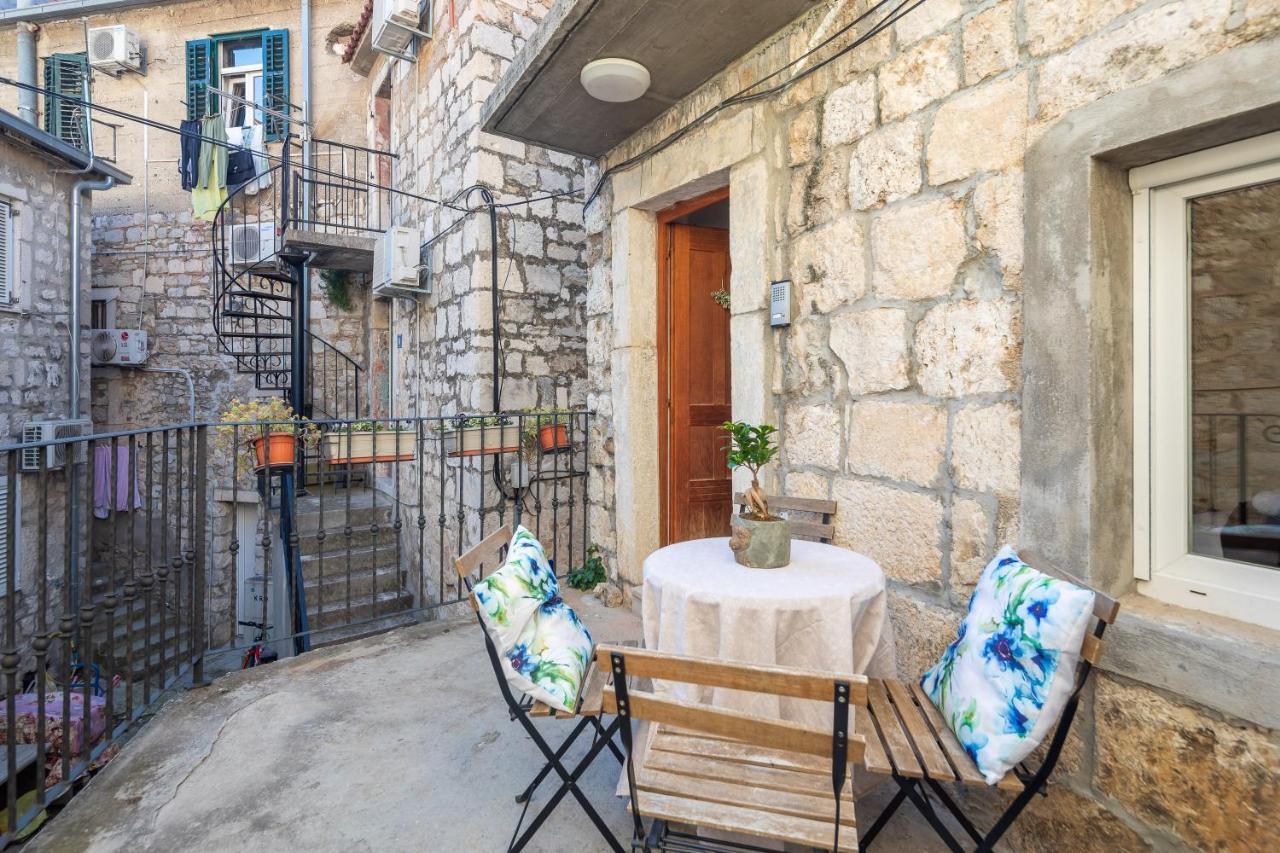 אומיס Central Alley מראה חיצוני תמונה
